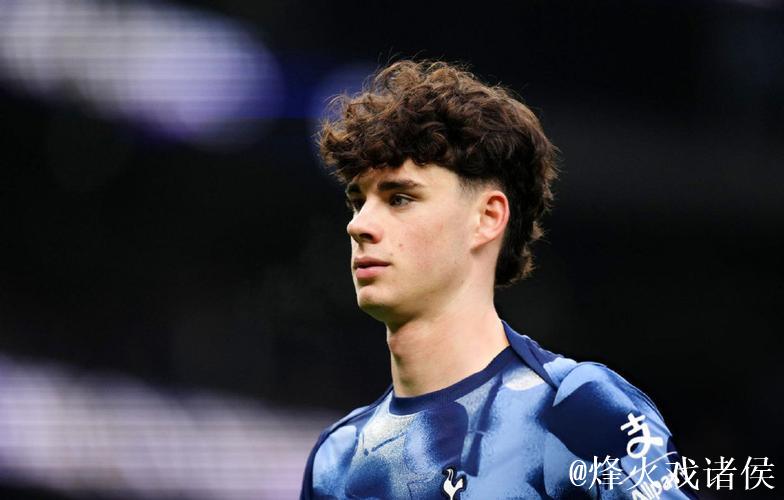 阿奇-格雷:巴黎是一支顶级球队,我们也能从中 阿奇-格雷:巴黎是一支顶级球队,我们也能从中