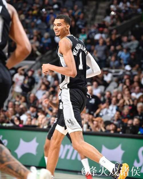 文班亚马25+9马刺狂胜爵士 布克40分太阳翻盘快船 文班亚马25+9马刺狂胜爵士 布克40分太阳翻盘快船